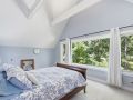 23-web-or-mls-7680CountryClub-28