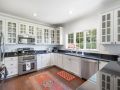 24-web-or-mls-25411ParadisePoint-24